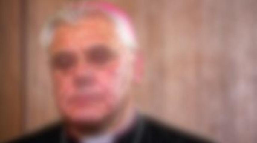 Bikinili kızla yakalanan rahip ABD'yi karıştırdı