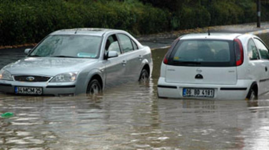 İstanbul yağışa nasıl teslim oldu? <font color="red">Galeri</font>