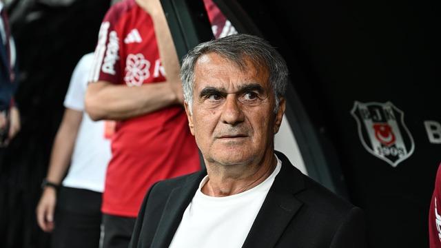 Beşiktaş'ın UEFA kadrosunda değişiklik! Yıldız isim listeden çıkarıldı...