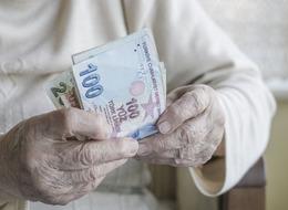 Emekli ikramiyesi artışında 2 formül gündemde: Bu ihtimal daha kuvvetli! 'Taban maaş' seçeneği masada...