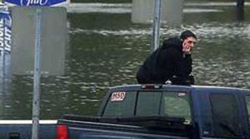 ABD'de seller nedeniyle 12 kişi &ouml;ld&uuml;