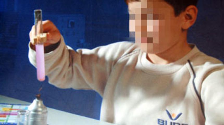 Alay konusu olan &ouml;ğrencinin afiş davası