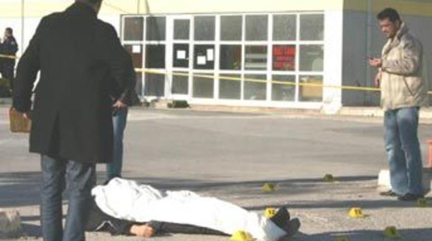 İzmir'de SMS cinayeti