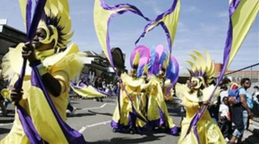 Avrupa'nın en b&uuml;y&uuml;k ve &ccedil;ılgın karnavalı <font color="red">Galeri</font>