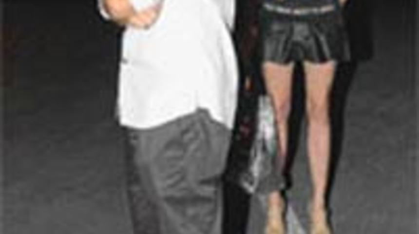 Ece S&uuml;kan'ın yabancı aşkı!