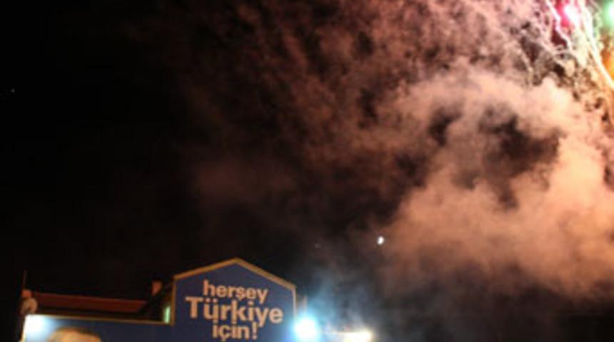 Washington Post: "AKP a&ccedil;ık farkla kazandı"
