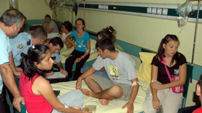 Atletizm takımı yemekten zehirlendi