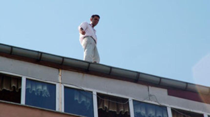 Eski eşini intihardan d&ouml;nd&uuml;rd&uuml;