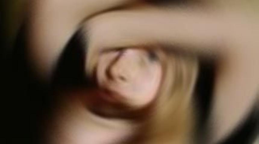 Kendi &ccedil;ocuklarını porno filmde oynatmışlar!