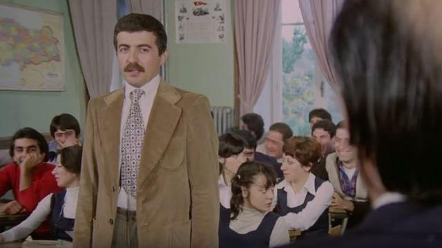 Hababam Sınıfı'nın bıyıklı Avni Hoca'sı bakın kimmiş! Duyanlar çok şaşırdı