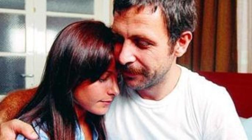 Dizi setinde beklenmedik aşk doğdu!