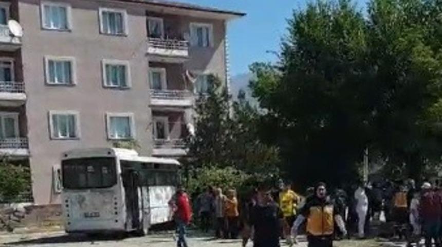 Erzincan’da trafik kazası: 2 yaralı