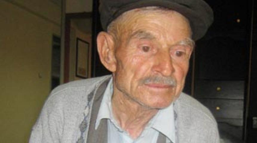 Sahte doktorlar yaşlı adamı dolandırdı