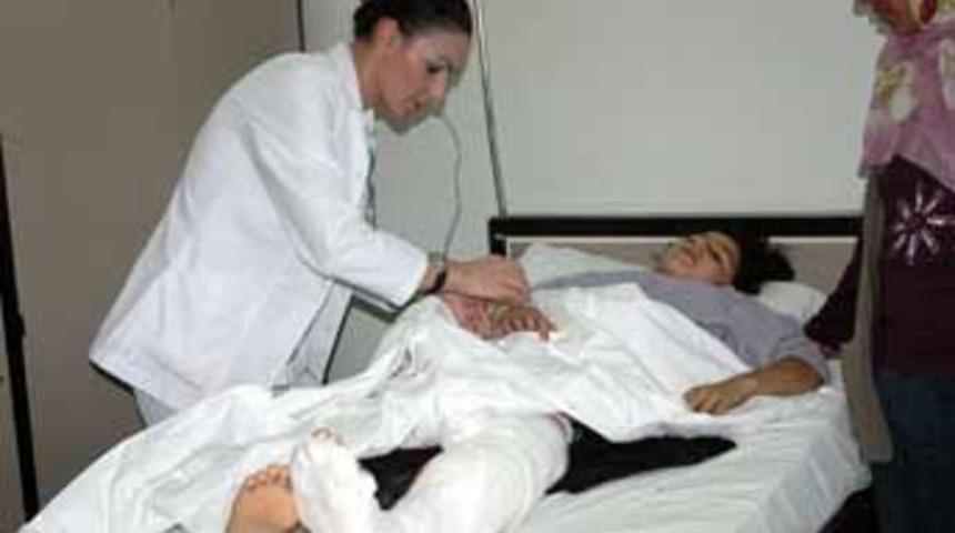 &Ccedil;oban kıza ayı saldırdı