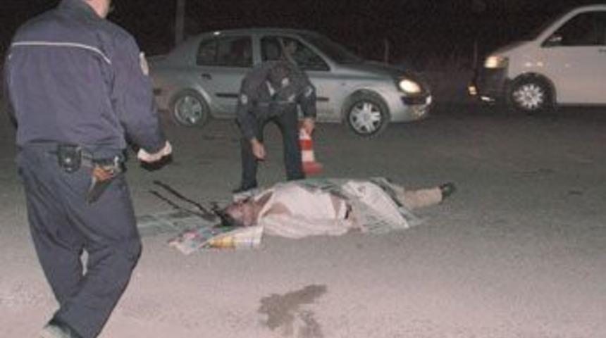 Eşine laf atanlar tarafından öldürüldü