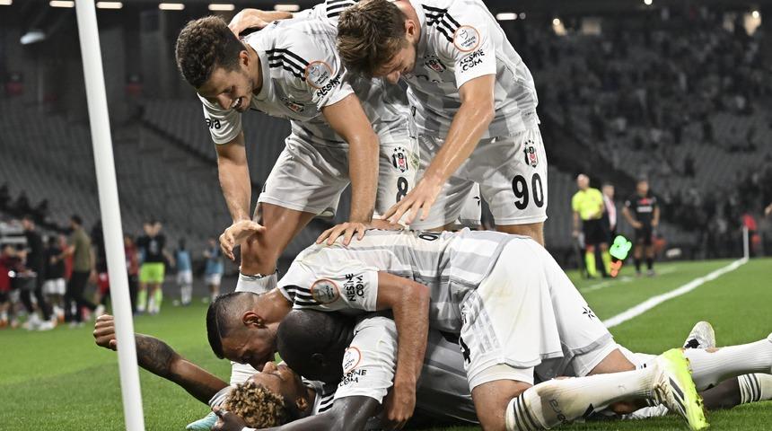 Beşiktaş'ı Gedson Fernandes 85'te sırtladı! Kartal lige 3 puanla merhaba dedi, Aboubakar bir ilki yaşadı 