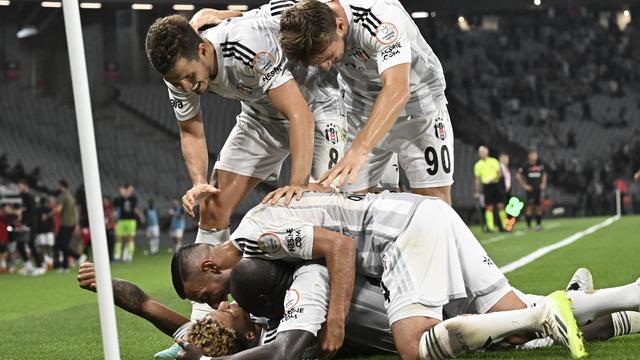 Beşiktaş'ı Gedson Fernandes 85'te sırtladı! Kartal lige 3 puanla merhaba dedi, Aboubakar bir ilki yaşadı 