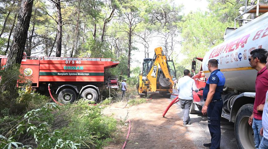 Kemer'de çıkan orman yangını kontrol altına alındı