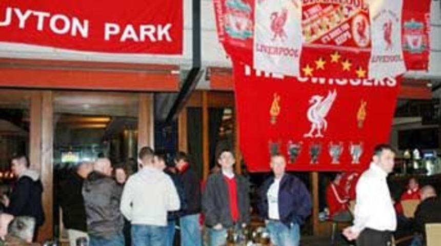 Liverpool taraftarları taşkınlık çıkardı