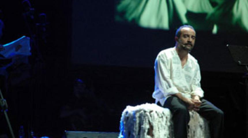 Mevlana gecesi b&uuml;y&uuml;ledi