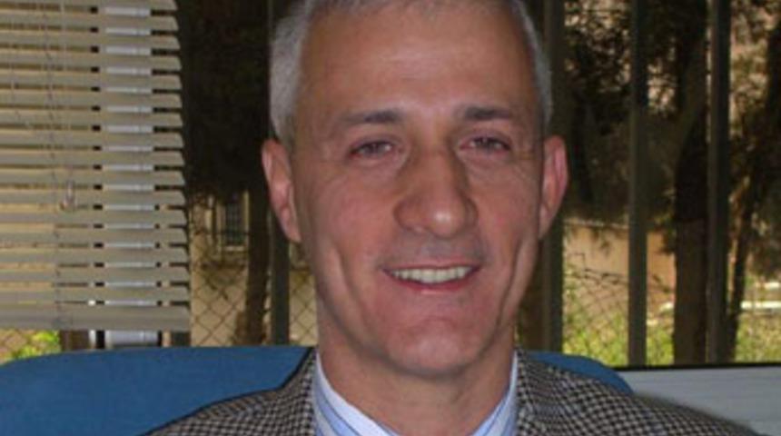 Konuşurken beyin ameliyatı oluyorlar