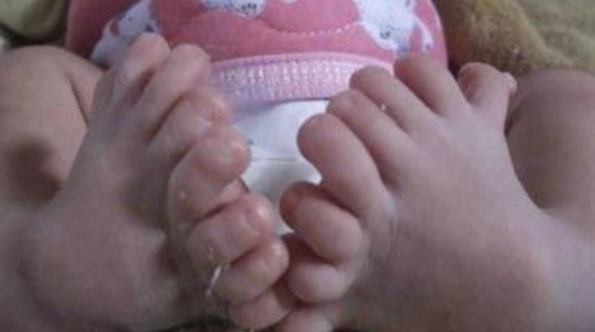 Hayata 16 parmakla merhaba dedi