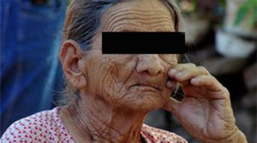 3 kardeşinin cesediyle 28 yıl yaşadı