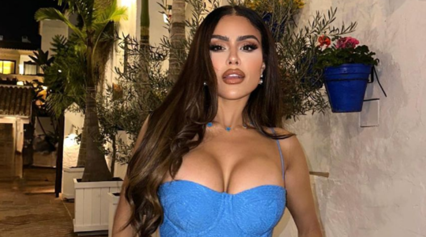 Sosyal medya fenomeni Chloe Saxon bronz tenini göstermek istedi! “Koleksiyonumun en küçük parçası”