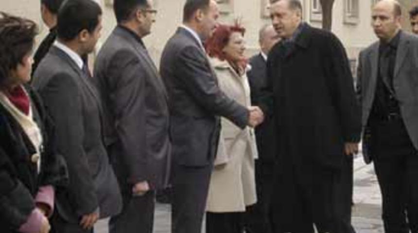 PKK &ccedil;aresiz ve ama&ccedil;sız