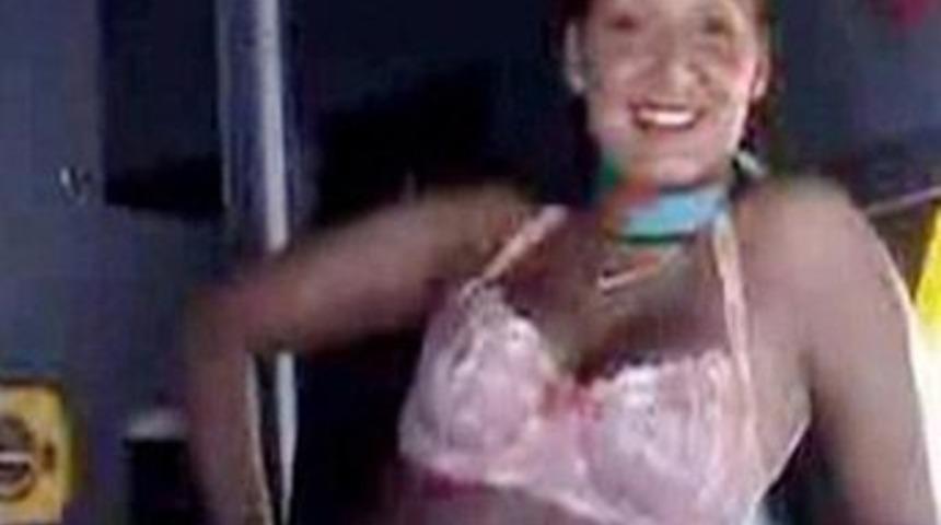 Kokpitte striptizde ikinci perde