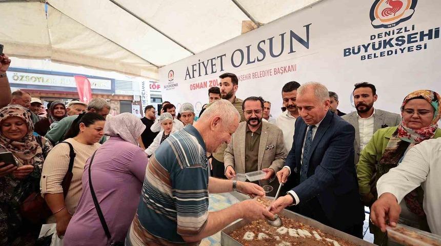 Denizlililer, B&uuml;y&uuml;kşehir&rsquo;in aşure hayrında buluştu