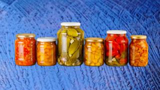 Her yemeğin yanına yakışan sofraların olmazsa olmazı en iyi turşu markaları