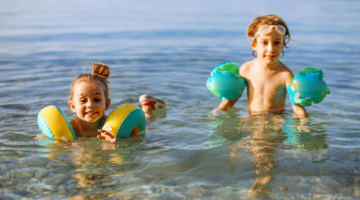 &Ccedil;ocuklarınızın havuzda ve denizde kullanıp g&uuml;vende kalacağı en iyi kolluk modelleri