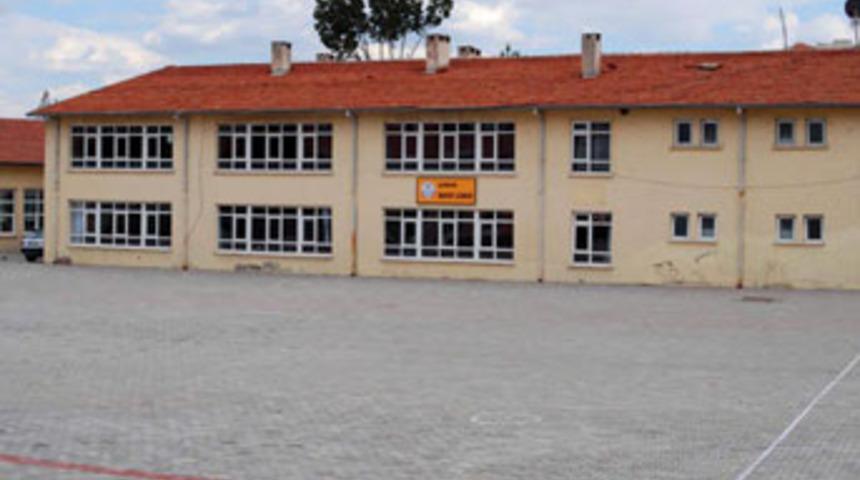 6 lise &ouml;ğrencisine tecav&uuml;z ve şantaj