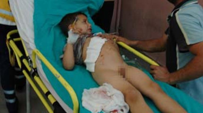 4 yaşındaki &ccedil;ocuğu amcası bı&ccedil;akladı