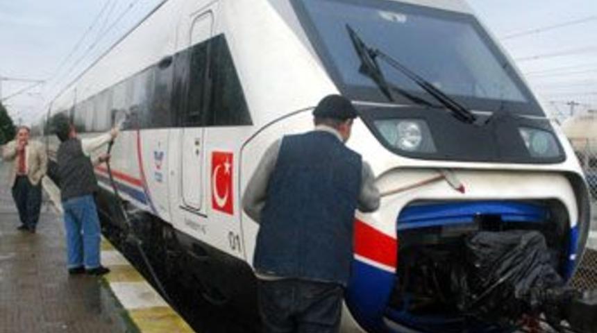 T&uuml;rkiye'nin ilk hızlı treni Kapıkule'den girdi