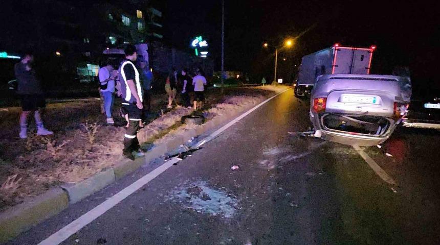 Kamyonun &ccedil;arptığı otomobil ok gibi fırladı