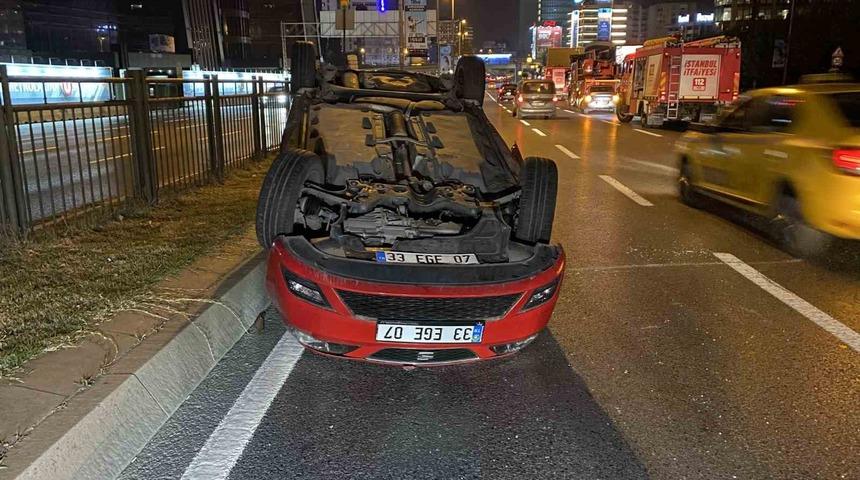 Zincirlikuyu’da taksiye çarpan otomobil takla attı: 2 yaralı