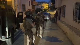 Mersin'de uyuşturucu satıcılarına yönelik operasyonda 28 zanlı yakalandı