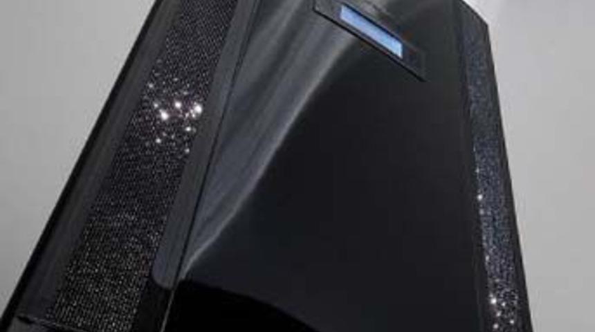 Siz hi&ccedil; kristal taşlı buzdolabı g&ouml;rd&uuml;n&uuml;z m&uuml;?