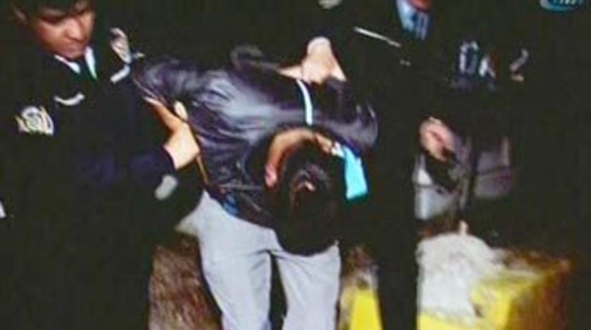 Sabıkalı hırsız mezarlıkta yakalandı