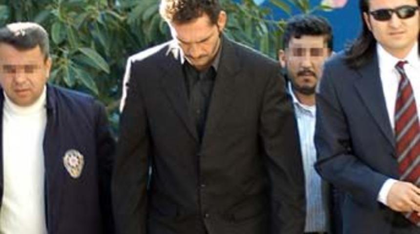 Tan Sağt&uuml;rk'&uuml;n kardeşine m&uuml;ebbet hapis