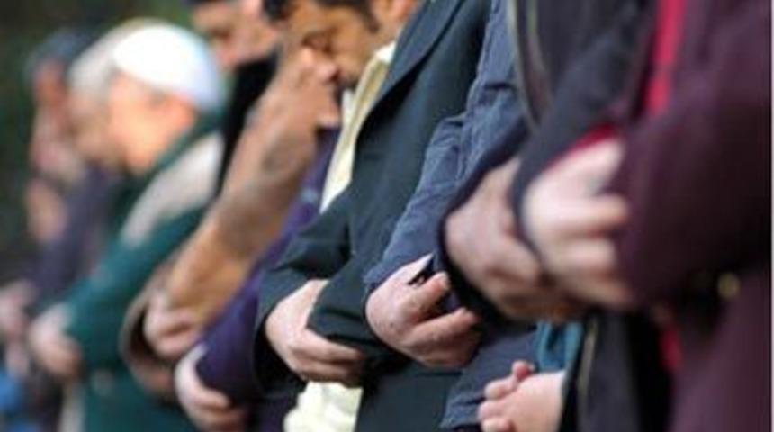 Bu gece Kadir gecesi