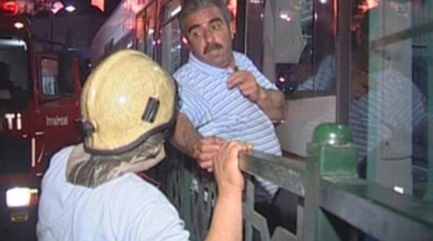 Galata K&ouml;pr&uuml;s&uuml;'nde inanılmaz kaza