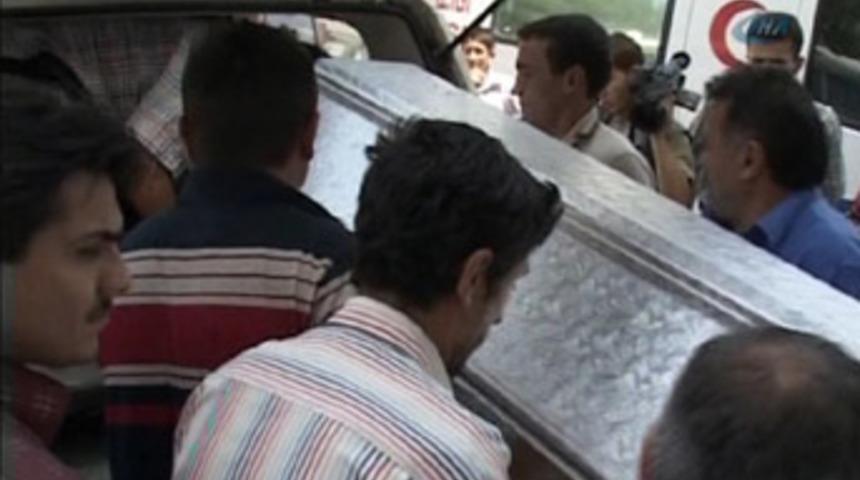 Gurbet&ccedil;i aile kaza kurbanı: 4 &ouml;l&uuml;