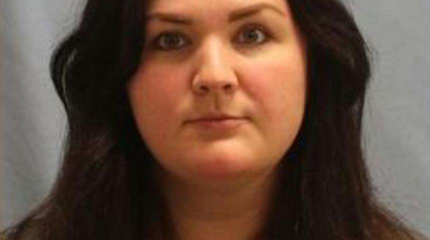 ABD, evli bir öğretmenin 17 yaşındaki öğrencisiyle yaşadığı seks skandalıyla çalkalanıyor! "İlk başta iyi bir fikir gibi geldi ama..."