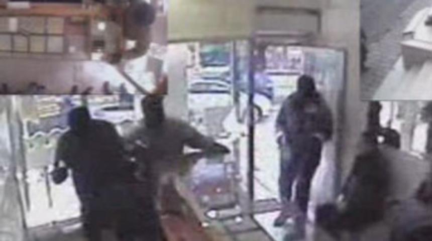 Maskeli beşlerin reisi asker &ccedil;ıktı