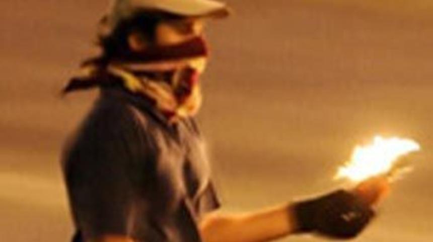 Sevdiği kızla evlenemedi molotofla saldırdı!