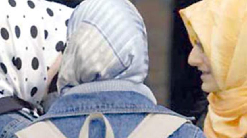 T&uuml;rban basını da b&ouml;ld&uuml;: "&Ouml;zg&uuml;rl&uuml;k m&uuml; kaos mu?"