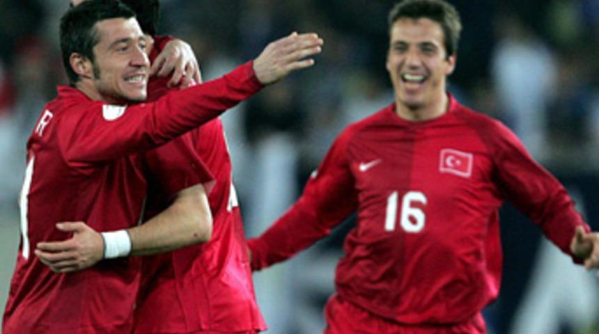 Yunanistan 1 ma&ccedil; ceza bekliyor